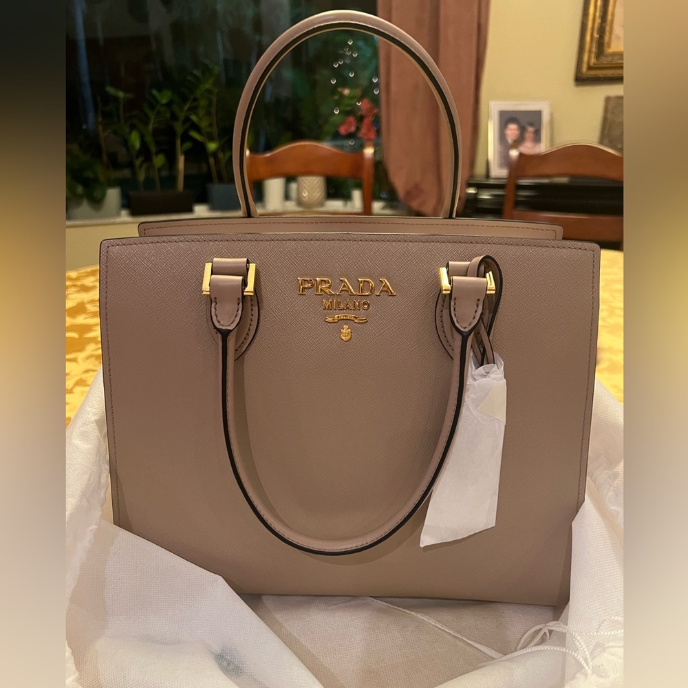Prada BORSA A MANO IN PELLE
SAFFIANO+SOFT CALF 1 CAMMEO TU